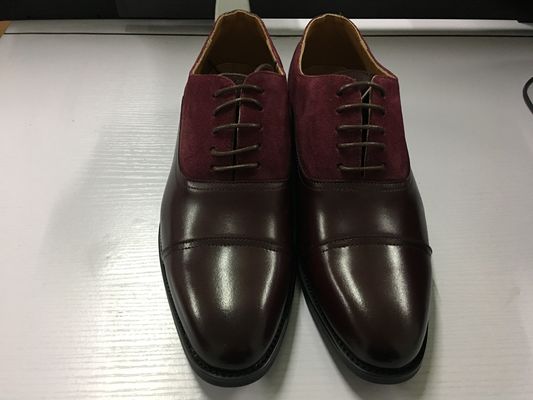 لباس مردانه چرمي مدل Smart Formal پوشيده شده به سفارش