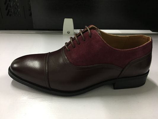 لباس مردانه چرمي مدل Smart Formal پوشيده شده به سفارش
